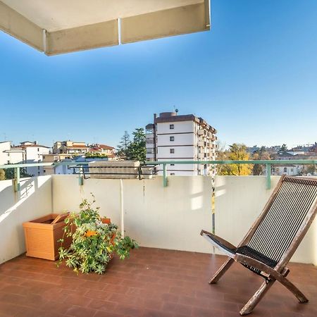 Lucilla Home - Apt Con Wifi Nel Cuore Di Udine Exterior foto